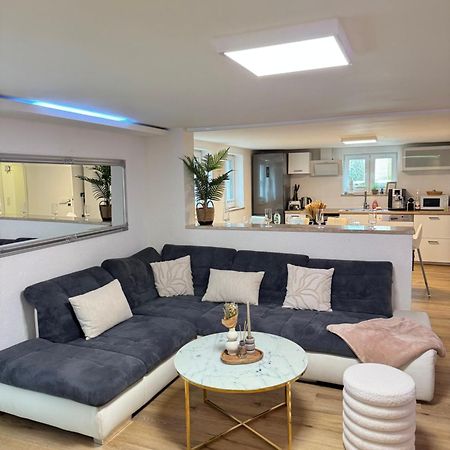 Family & Friends Hannover 75M2, Messe Bagian luar foto