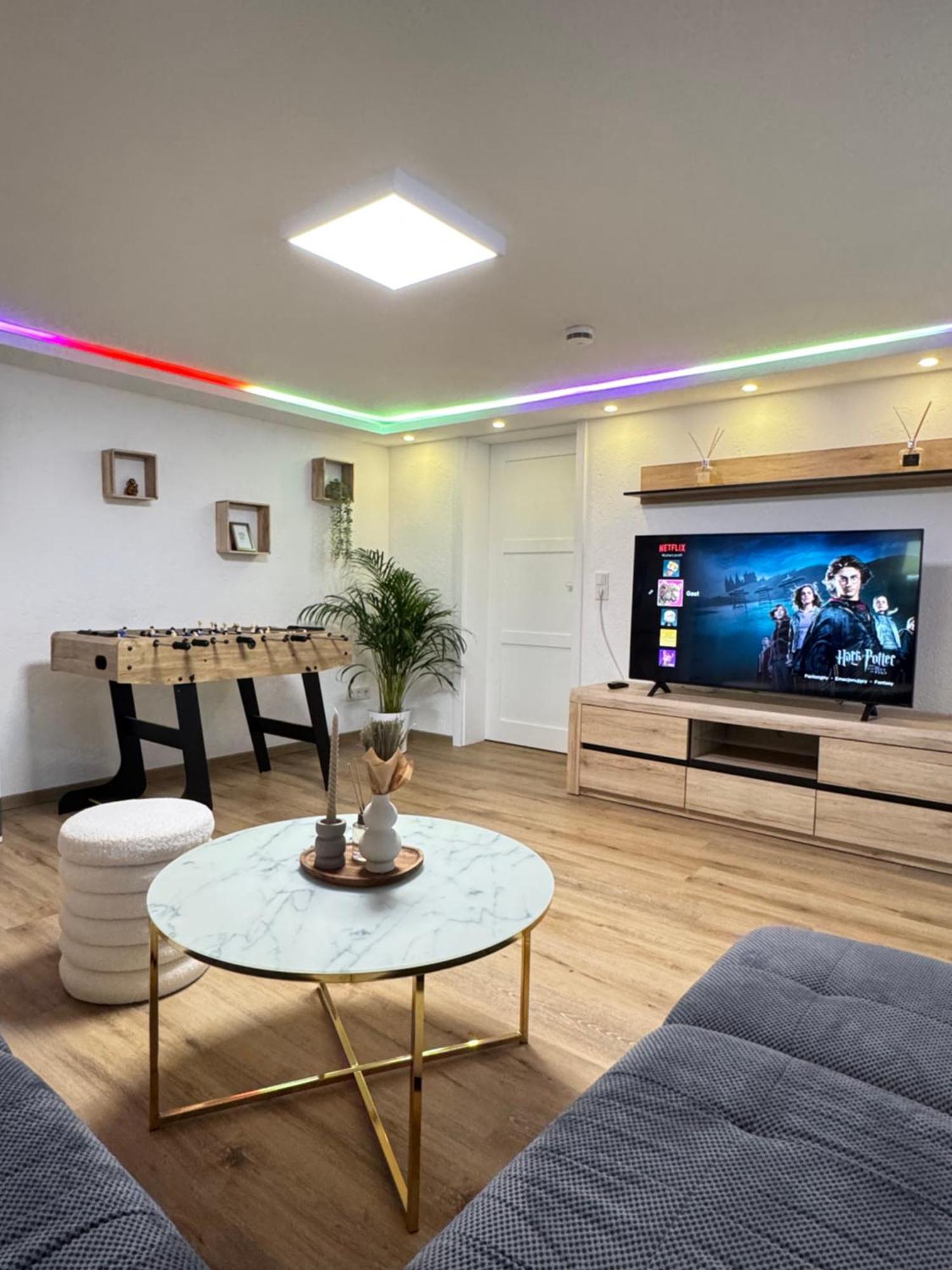 Family & Friends Hannover 75M2, Messe Bagian luar foto