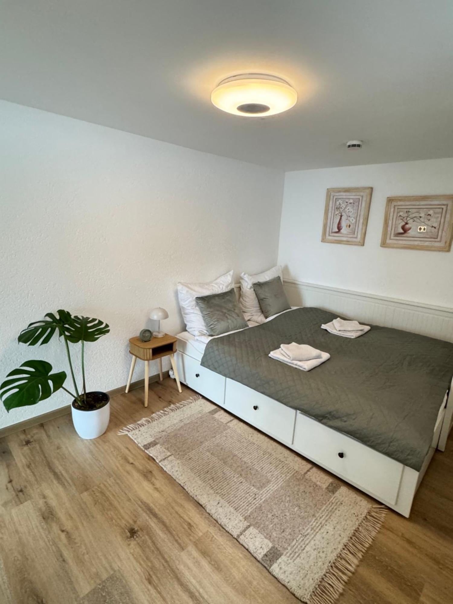 Family & Friends Hannover 75M2, Messe Bagian luar foto